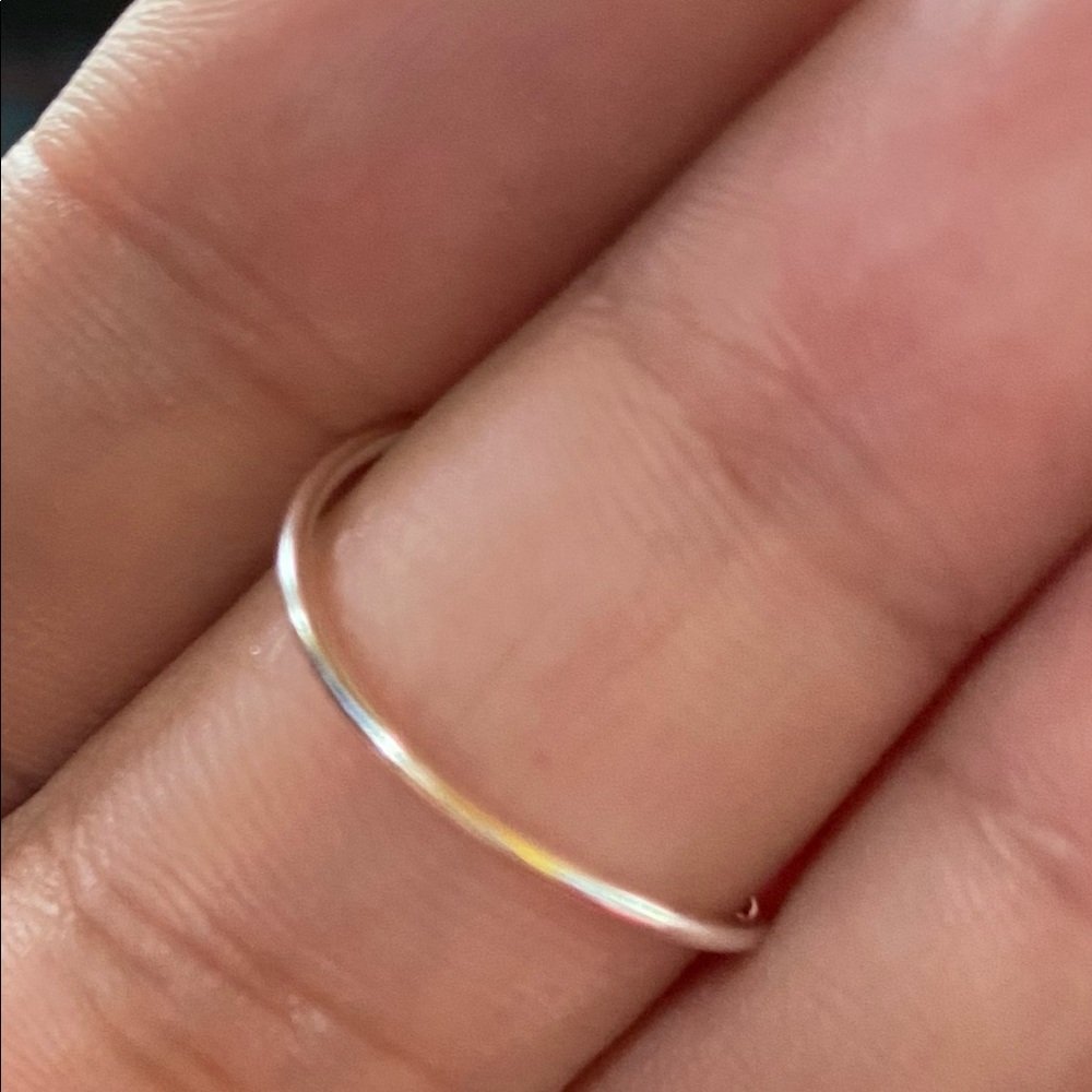 Straight Edge Ring - Picture 2 of 3